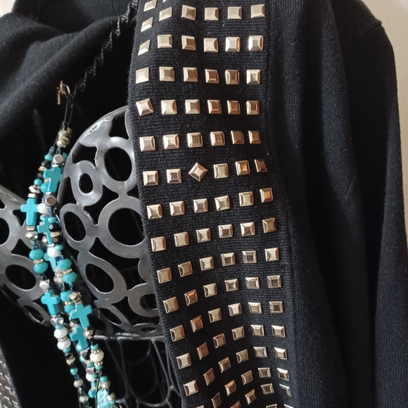 Silver-Studded Cardigan - Picture 4 of 9